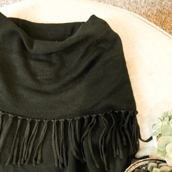 THML Black oversized turtleneck - Picture 2 of 4